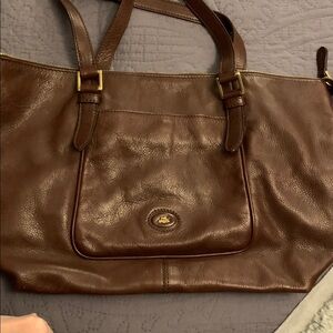 The Bridge Tote with Contrasting closure